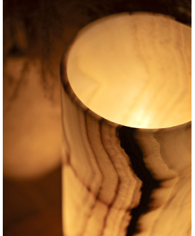 Lampa z onyksu – naturalna lampa z kamienia - Oświetlenie dekoracyjne